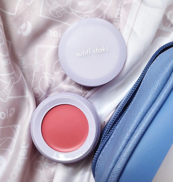 Subtl Beauty Lip & Cheek in Mauve in the Maldives